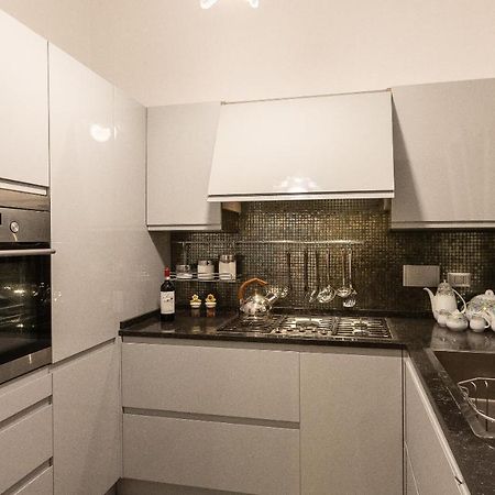 Gregoriana Luxury Rental In Rome Exterior photo