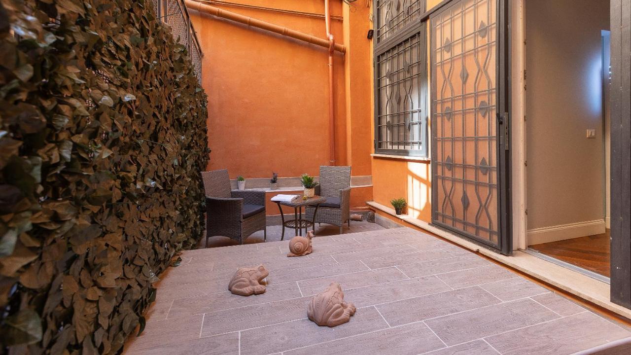 Gregoriana Luxury Rental In Rome Exterior photo