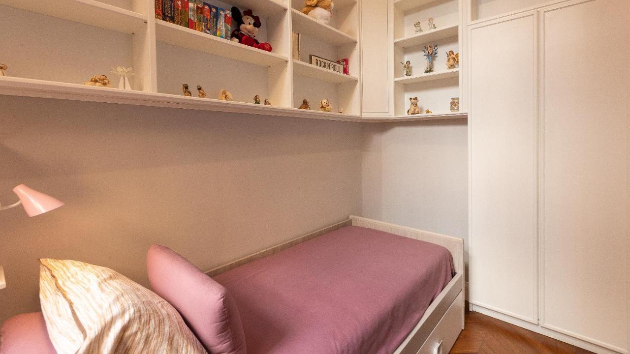 Gregoriana Luxury Rental In Rome Exterior photo